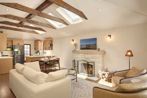 Welcome to "Scandia" ~ Beautifully Remodeled Carmel Cottage!