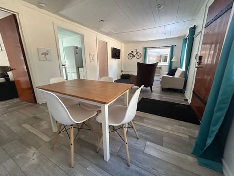 Dining area to enjoy a meal with your loved ones