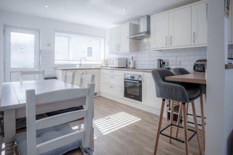 Eddie's - 2 Bedroom Chalet – Scurlage (4837)