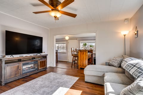 Cañon City Vacation Rental | 3BR | 1BA | 1,200 Sq Ft | 6 Steps to Enter