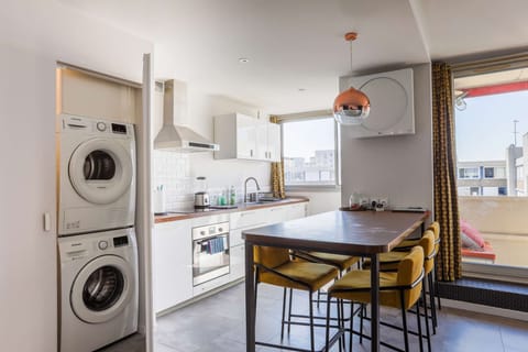 A washing machine and tumble dryer are at your disposal.