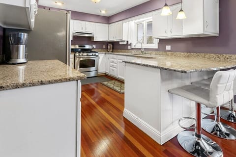 Fully equipped kitchen