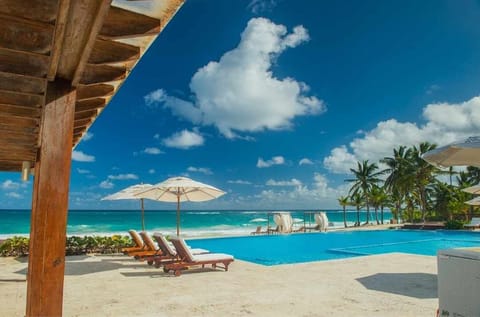Private Beach club