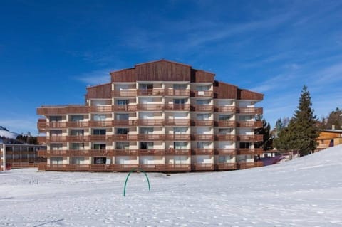 Experience the picturesque atmosphere at this amazing property.