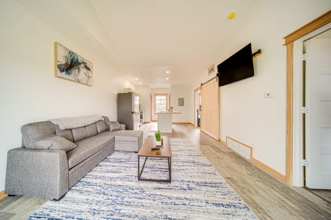 Erie Vacation Rental | 2BR | 2BA | Exterior Stairs to Enter | 900 Sq Ft