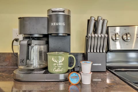 Drip Coffee & K-Cup Maker