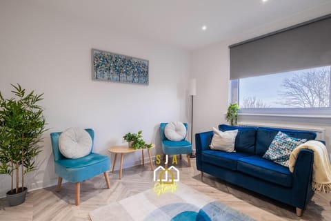 Living Room / Lounge