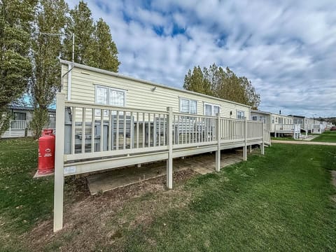 Spacious deck with scenic views for relaxing gatherings