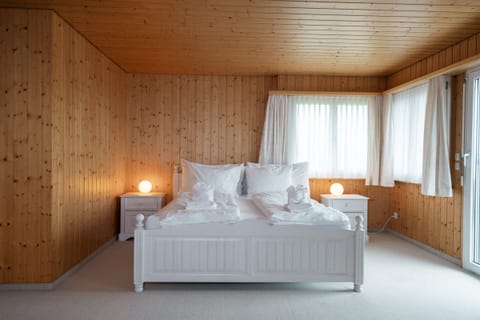Bedroom with double bed