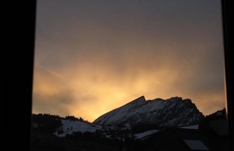 Sunrise over Leistchamm