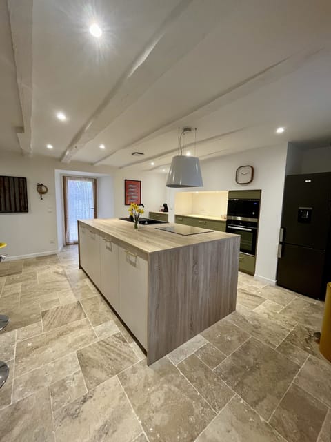 Auprès du Lac House in Auvergne-Rhône-Alpes