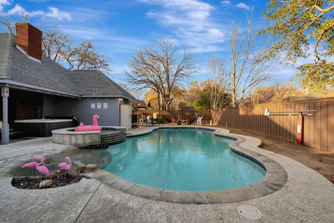 Saltwater pool with a little fountain feature