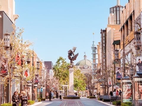 The Grove outdoor mall in Los Angeles
Near the listing!