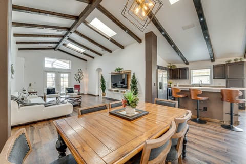 Kissimmee Vacation Rental | 5BR | 4BA | Steps Required | 2,200 Sq Ft