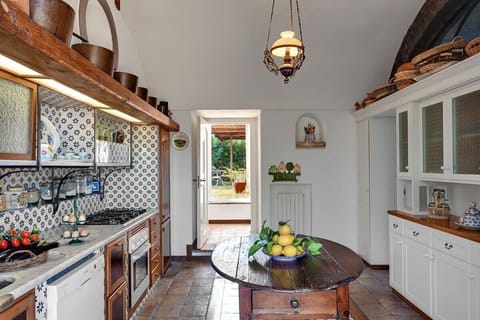 Kitchen Vacation Classic Villa Near Sorrento | Fondo Turiello