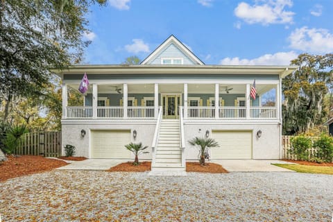 38 Firethorn Lane in South Forest Beach