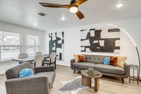 Houston Vacation Rental | 3BR | 1BA | 1 Step Required | 1,050 Sq Ft