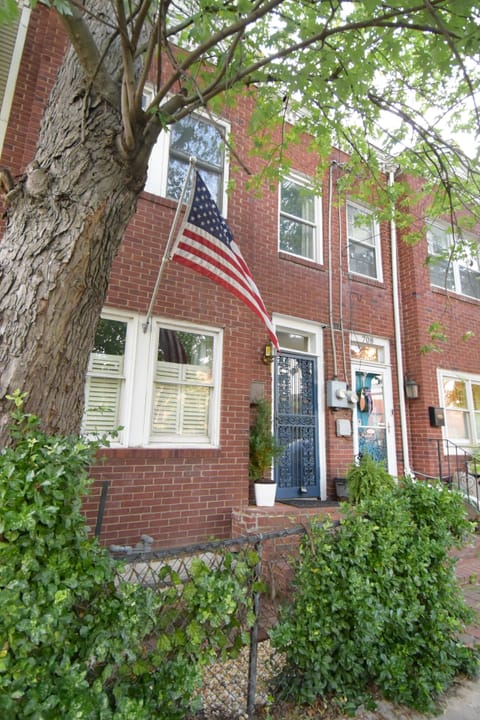 This historical gem is conveniently located in the heart of Old Town Alexandria.