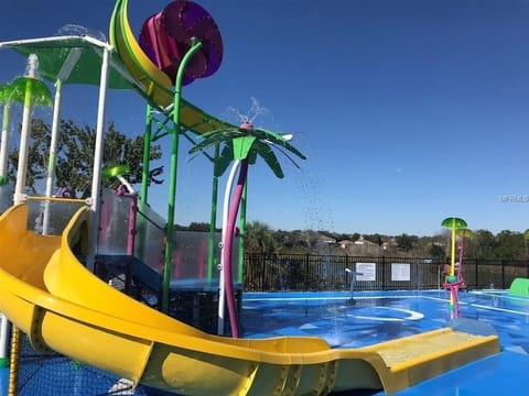 Little public water park
