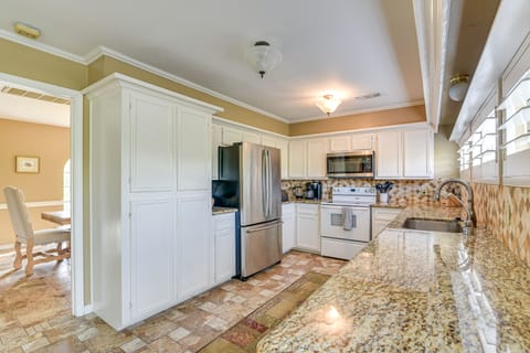 Kitchen | Cooking Basics | Toaster | Blender | Main Level