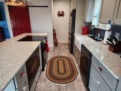 Room for the whole family to cook!