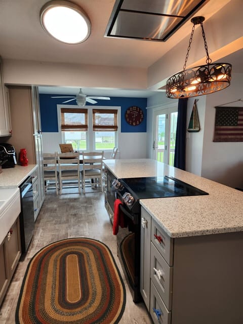 Large eat in kitchen