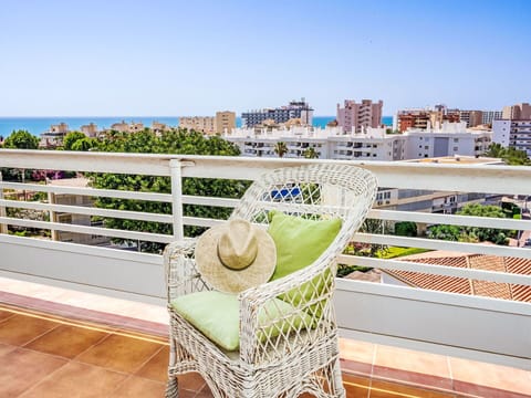 Property, Sky, Building, Outdoor Furniture, Urban Design, Grass, Leisure, Real Estate, Condominium, Wood