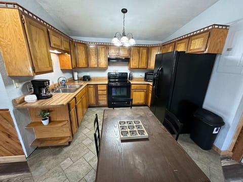 Fully Stocked Kitchen