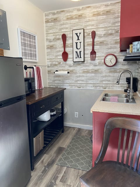Sleeping Bear cabin kitchenette