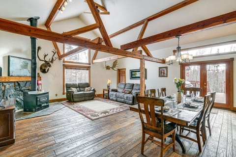 Wasilla Vacation Rental | 4BR | 3BA | 3,600 Sq Ft | Stairs Required