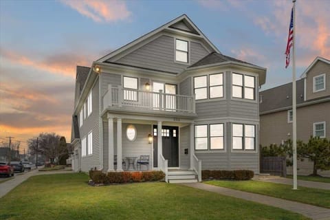 Our beautiful 6BR home is the perfect spot for your extended family’s shore vacation !   A short walk to the beach and the lake!  Multiple king sized bedrooms to make sure everyone is comfy!