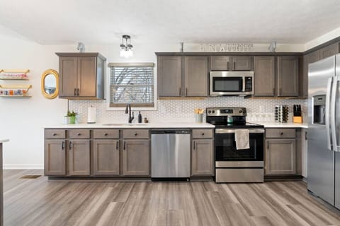 kitchen features all the major appliances and convivences to enjoy your stay