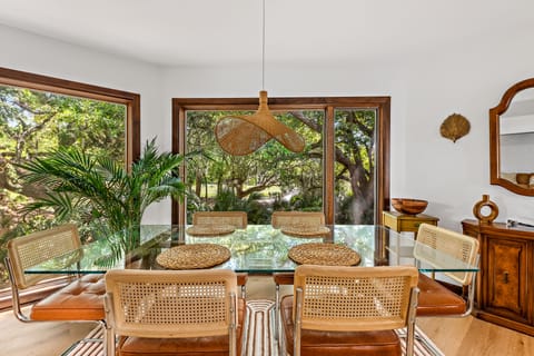 Welcome to 771 Spinnaker Beach House.