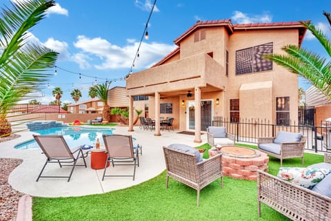 Entertain with ease in the backyard oasis, a recommended favorite of previous guests, a must stay location for the traveling sports families.