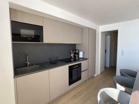 Cabinetry, Countertop, Furniture, Tap, Sink, Wood, Interior Design, Kitchen, Kitchen Stove