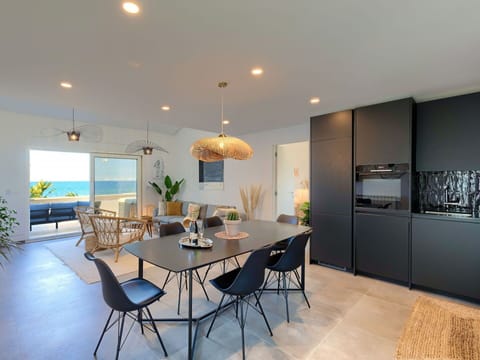 Furniture, Property, Table, Houseplant, Chair, Wood, Plant, Interior Design, Kitchen & Dining Room Table, Flooring