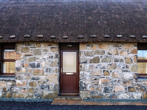 Building, Window, House, Door, Wood, Thatching, Brickwork, Material Property, Roof