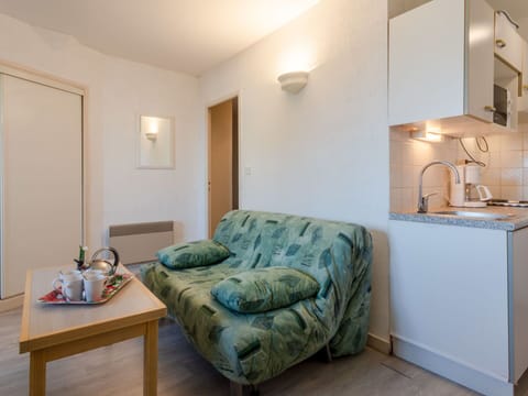 Property, Furniture, Couch, Table, Comfort, Azure, Wood, Interior Design, Building, Flooring