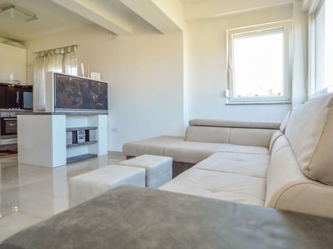 Property, Couch, Wood, Interior Design, Picture Frame, Architecture, Window, Floor, Flooring, Wall