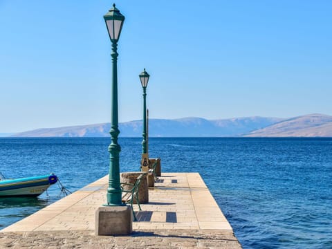 Water, Sky, Street Light, Blue, Lake, Wood, Mountain, Horizon, Leisure, Landscape