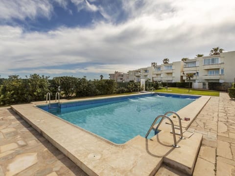 Apartment, Condominium, Swimming Pool, Landscaping, Resort, Hotel