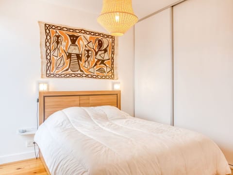 Property, Furniture, Building, Comfort, Wood, Bed Frame, Lamp, Lighting, Pillow, Interior Design