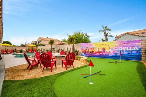 3 hole Putting Green