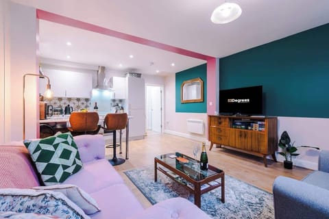 The open-plan living, kitchen and dining area benefit from a Smart TV with Netflix and plenty of space to sit down and relax in the evening.