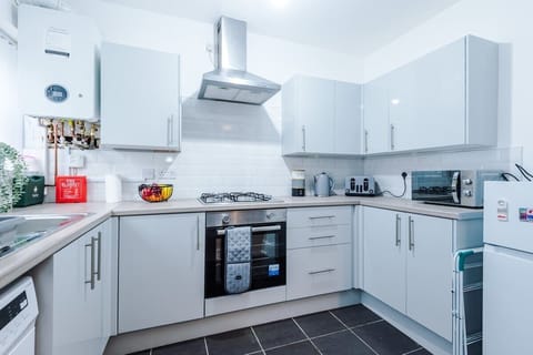 The fully equipped kitchen has everything you need for short or long stay in liverpool.