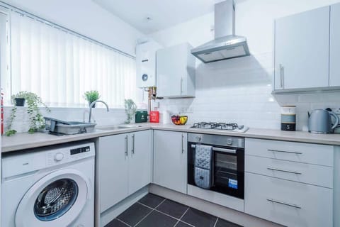 The fully equipped kitchen has everything you need for short or long stay in liverpool.
