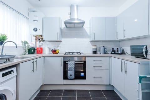 The fully equipped kitchen has everything you need for short or long stay in liverpool.