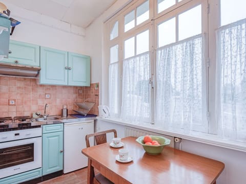 Furniture, Cabinetry, Property, Countertop, Window, Tap, Blue, Building, Kitchen Sink, Kitchen