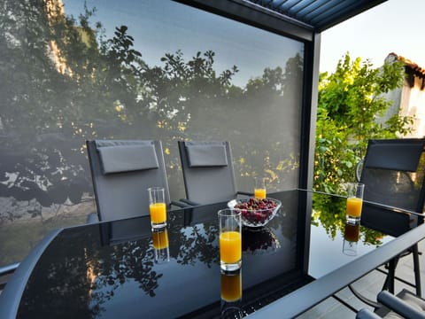 Property, Table, Building, Couch, Plant, Tableware, Lighting, Yellow, Interior Design, Architecture