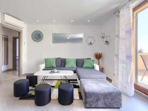 Water, Sky, Building, Azure, Mountain, Tree, Architecture, Body Of Water, Lake, Neighbourhood